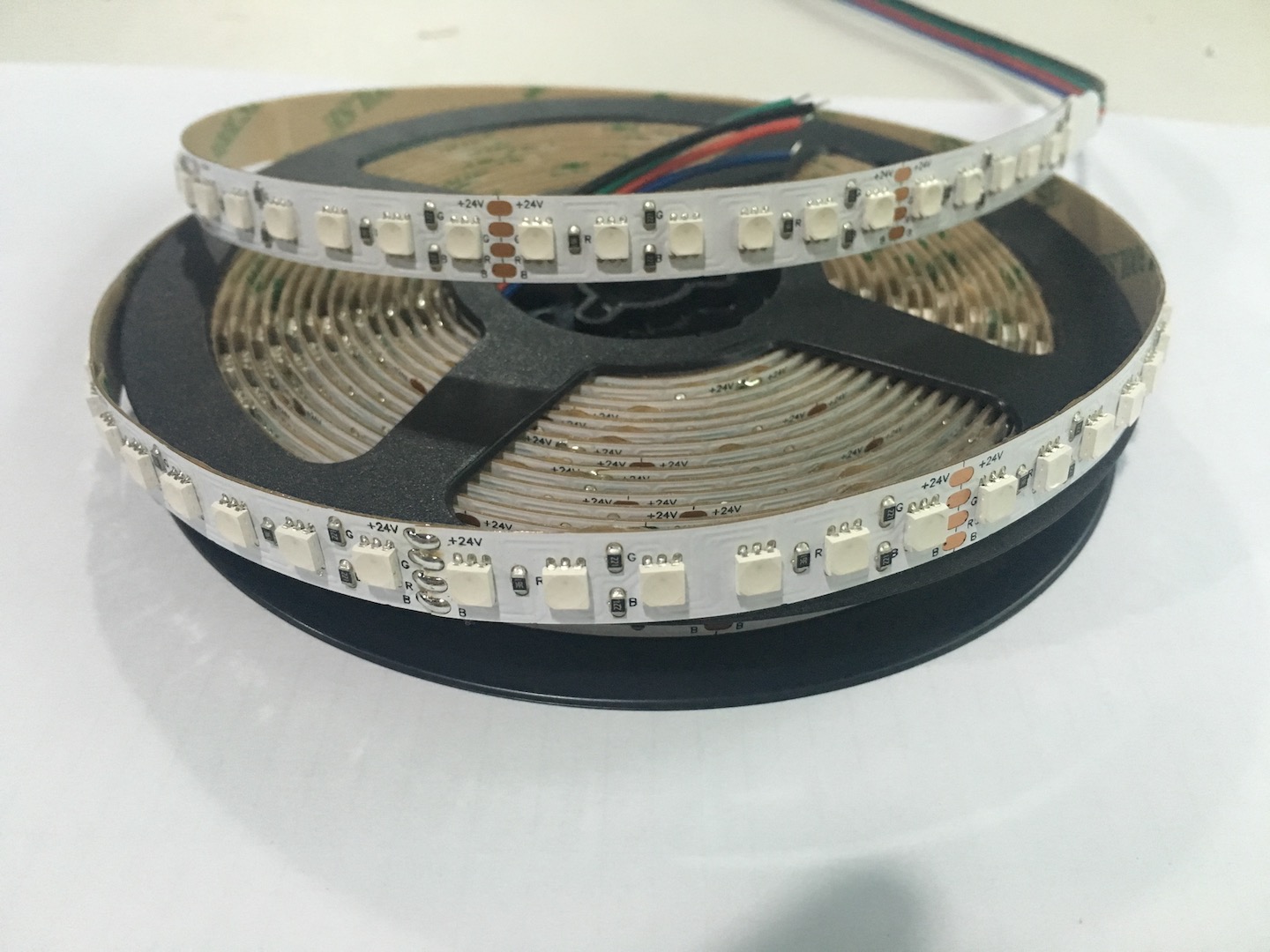 SMD4040 RGB 120leds LED Strip lighting